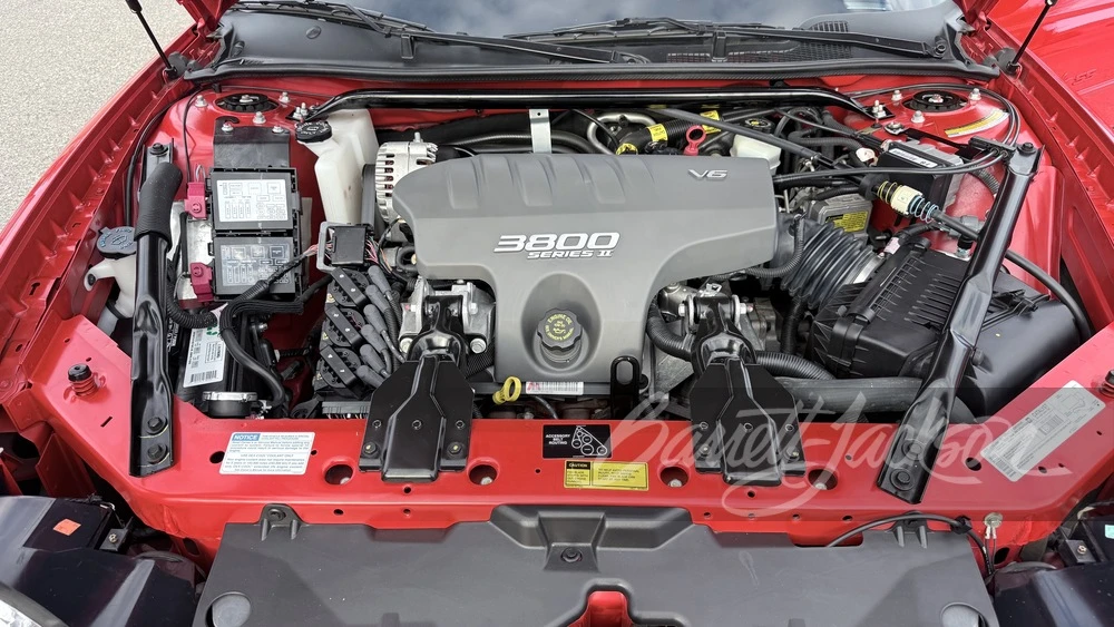 2000 Chevrolet Monte Carlo 6th Gen - Image 5 of 10