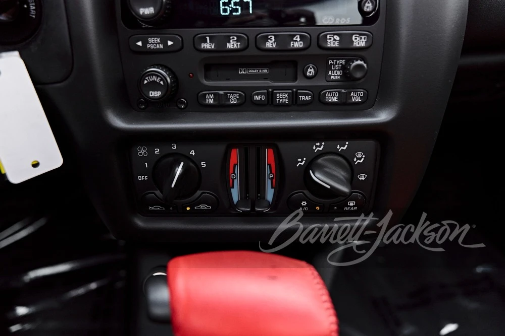 2000 Chevrolet Monte Carlo 6th Gen - Image 9 of 31