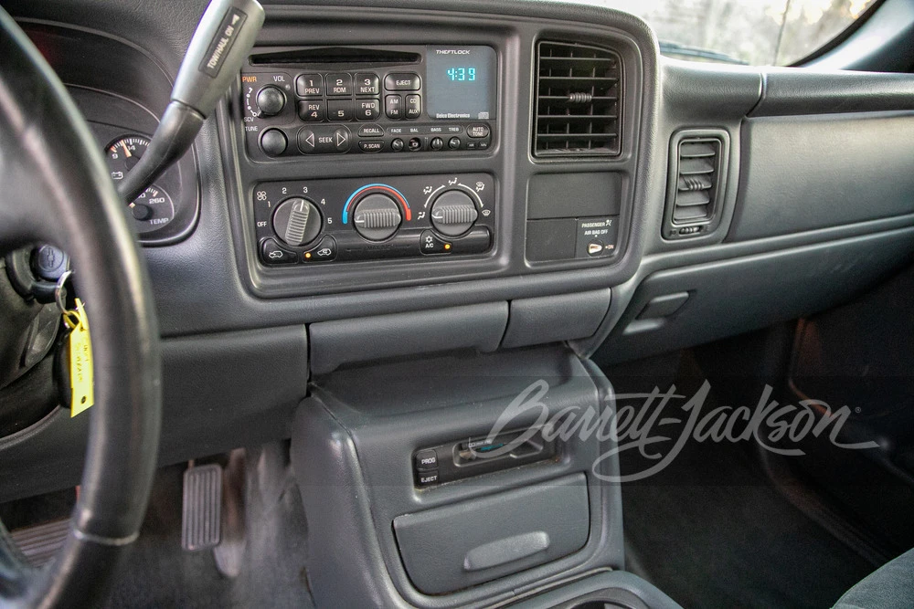 2000 Chevrolet Silverado 1st Gen - Image 9 of 16