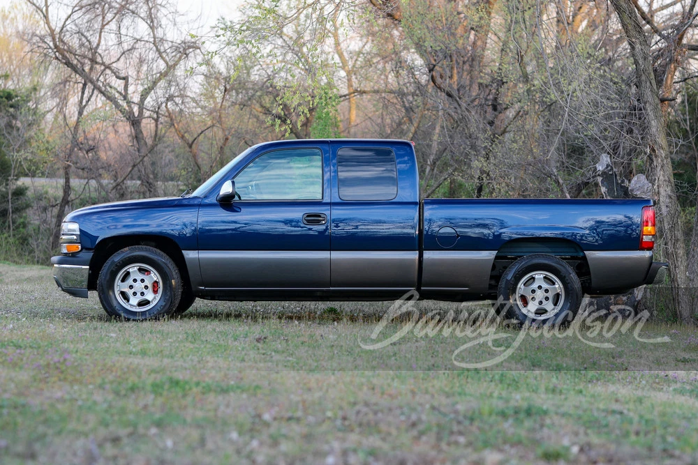 2000 Chevrolet Silverado 1st Gen - Image 11 of 16