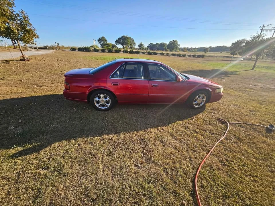 2000 Cadillac - Image 6 of 7