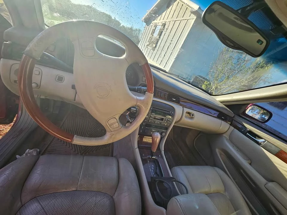 2000 Cadillac - Image 2 of 7