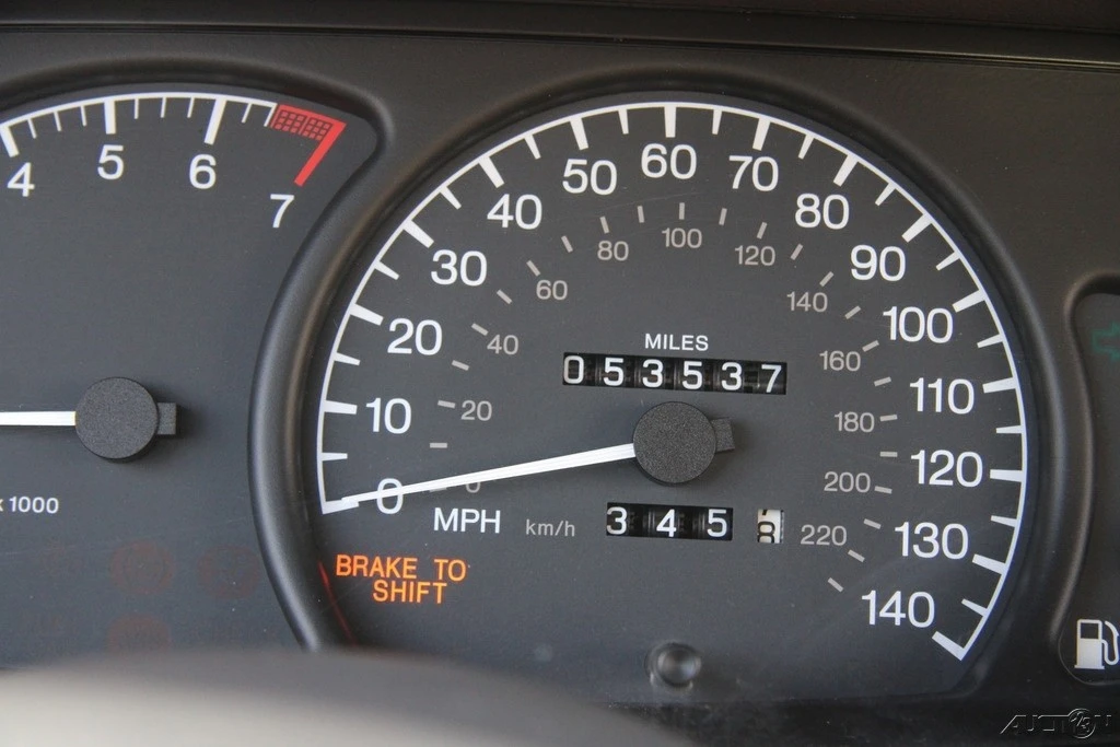 2000 Cadillac Catera - Image 16 of 21