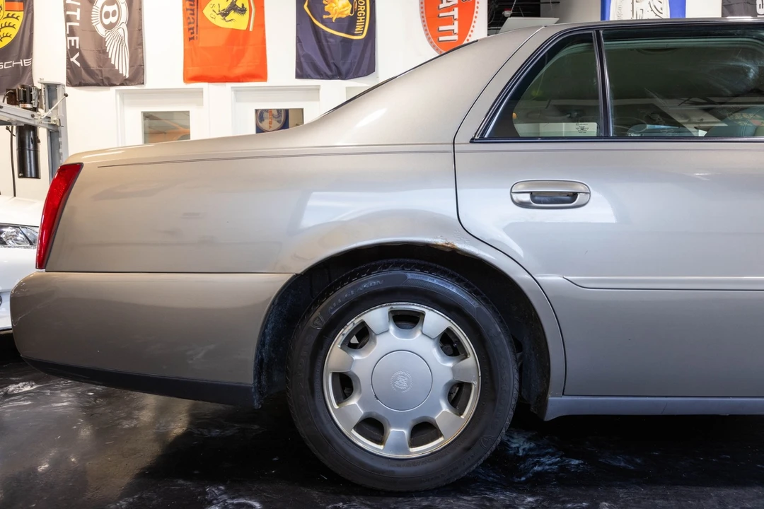 2000 Cadillac DeVille 8th Gen - Image 9 of 31