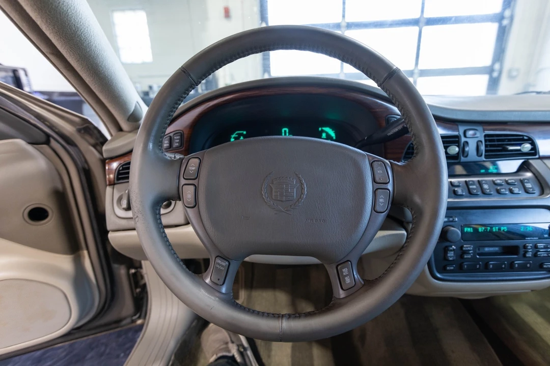 2000 Cadillac DeVille 8th Gen - Image 21 of 31
