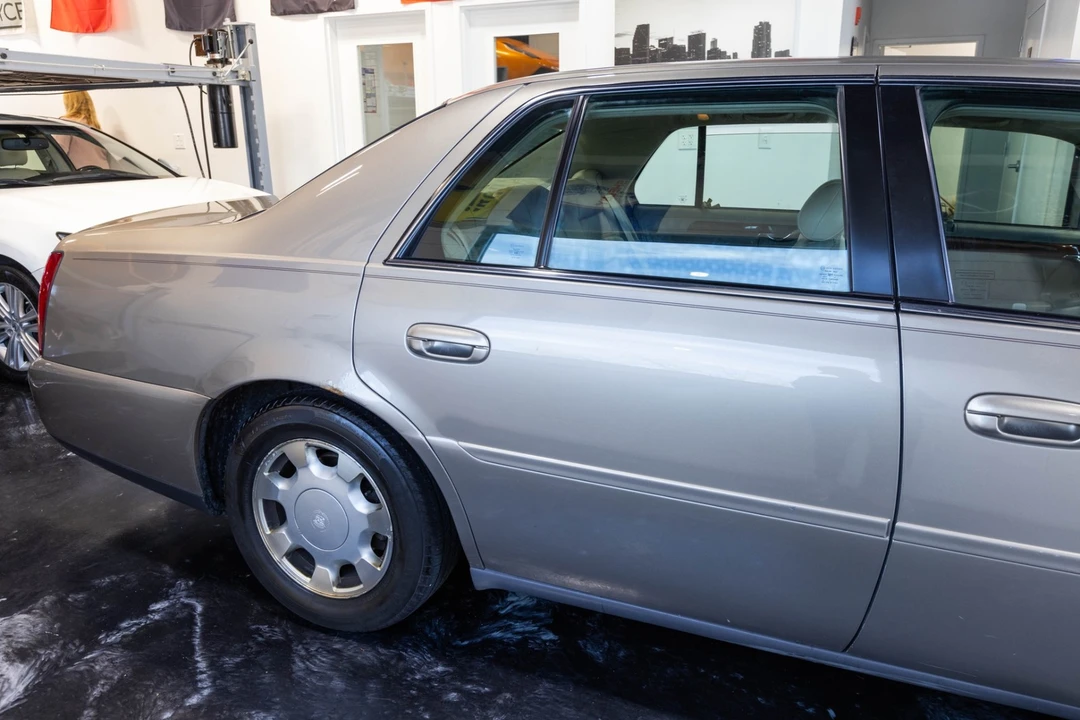 2000 Cadillac DeVille 8th Gen - Image 8 of 31