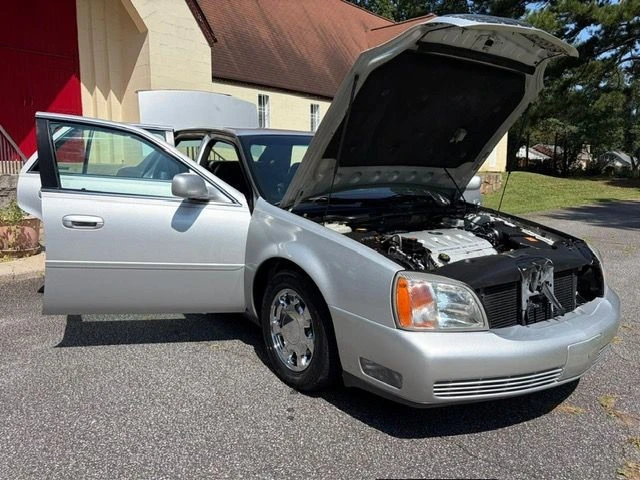 2000 Cadillac DeVille 8th Gen - Image 4 of 31