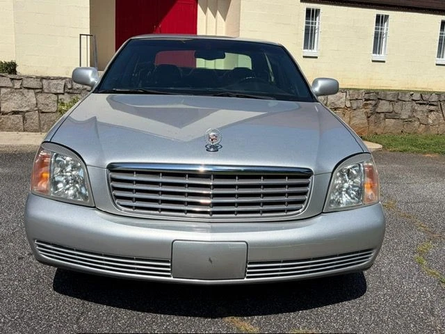 2000 Cadillac DeVille 8th Gen - Image 3 of 31