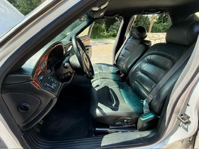 2000 Cadillac DeVille 8th Gen - Image 8 of 31