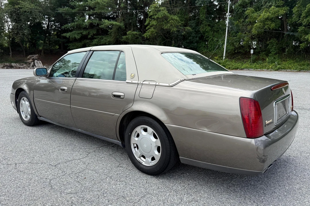 2000 Cadillac DeVille 8th Gen - Image 4 of 31