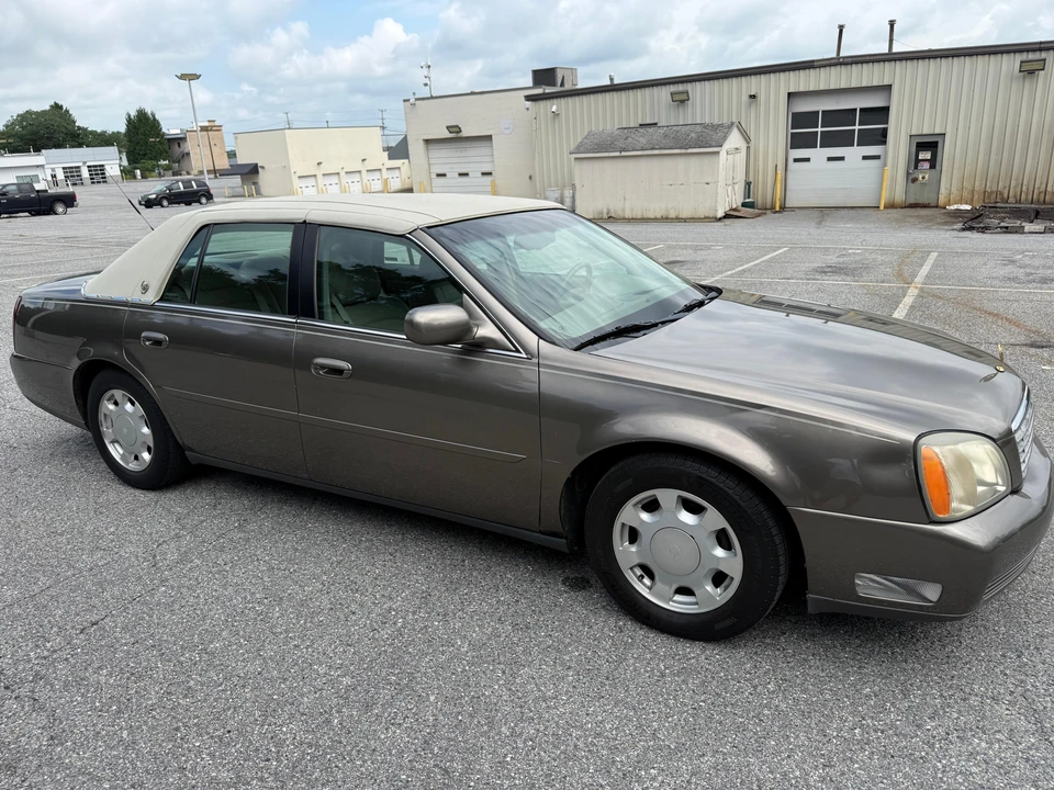 2000 Cadillac DeVille 8th Gen - Image 14 of 31