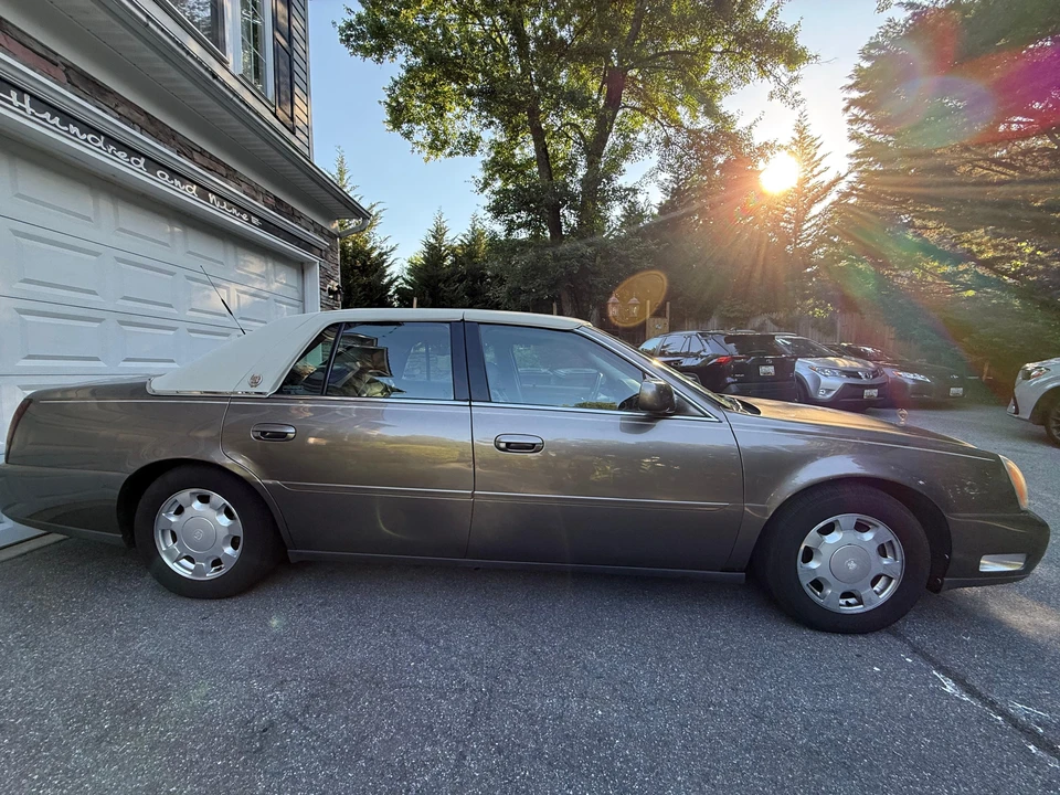 2000 Cadillac DeVille 8th Gen - Image 18 of 31