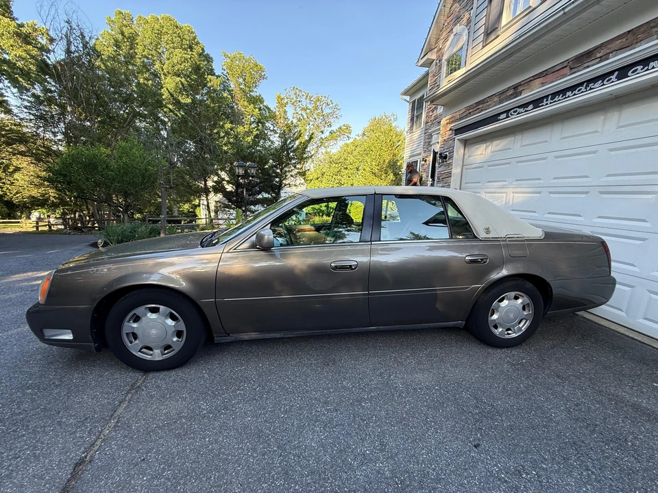 2000 Cadillac DeVille 8th Gen - Image 16 of 31