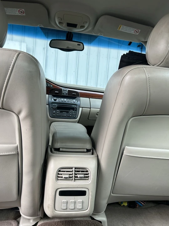 2000 Cadillac DeVille 8th Gen - Image 14 of 19