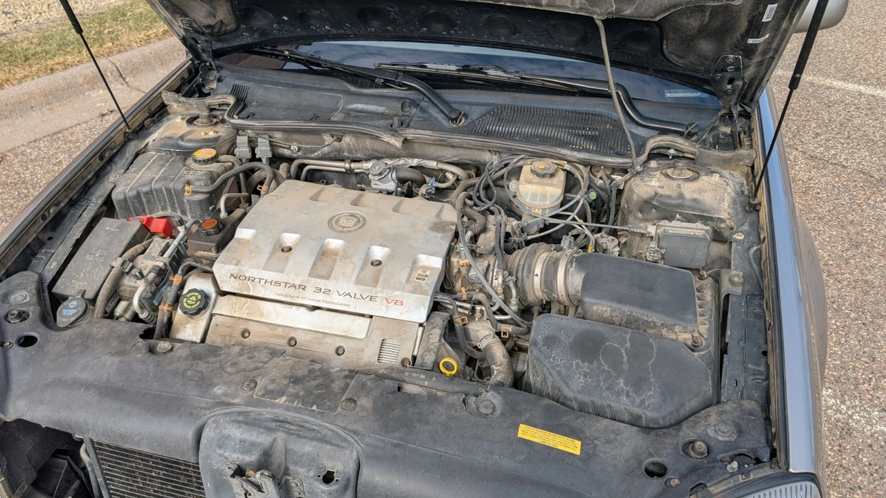 2000 Cadillac DeVille 7th Gen - Image 3 of 19
