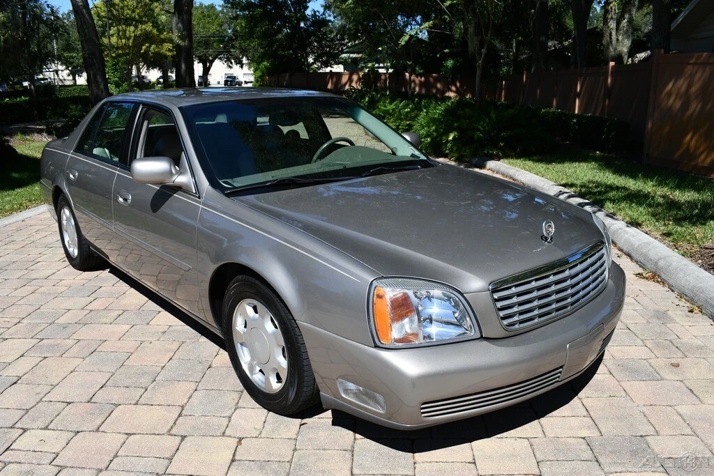 2000 Cadillac DeVille 8th Gen - Image 9 of 21