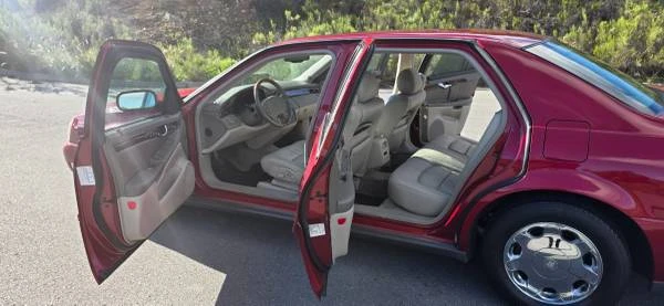 2000 Cadillac DeVille 8th Gen - Image 9 of 15