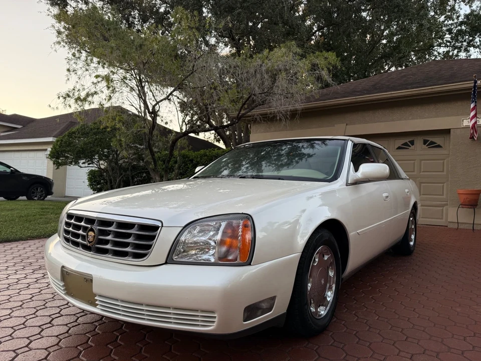 2000 Cadillac DeVille 8th Gen - Image 9 of 21