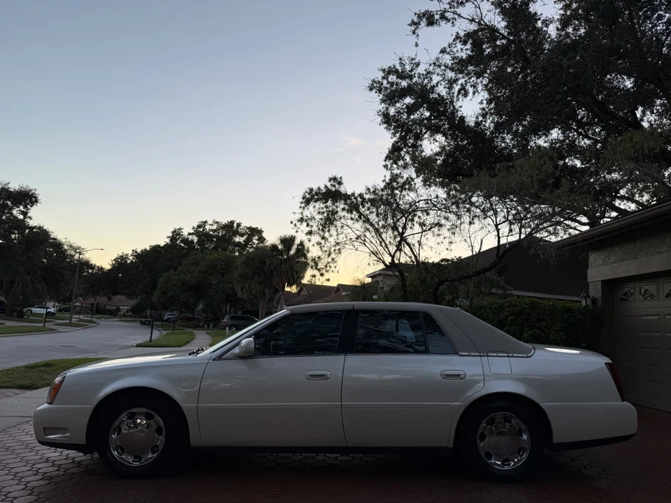 2000 Cadillac DeVille 8th Gen - Image 8 of 21