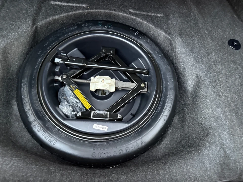 2000 Cadillac DeVille 8th Gen - Image 19 of 21