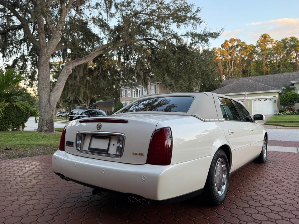 2000 Cadillac DeVille 8th Gen - Image 3 of 21