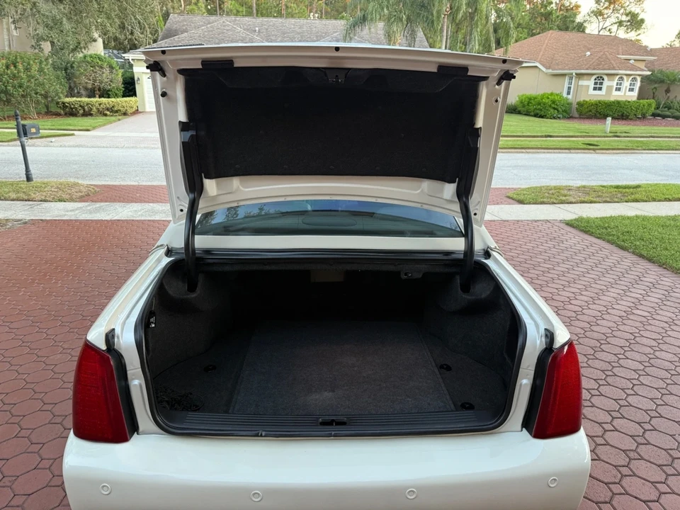 2000 Cadillac DeVille 8th Gen - Image 18 of 21
