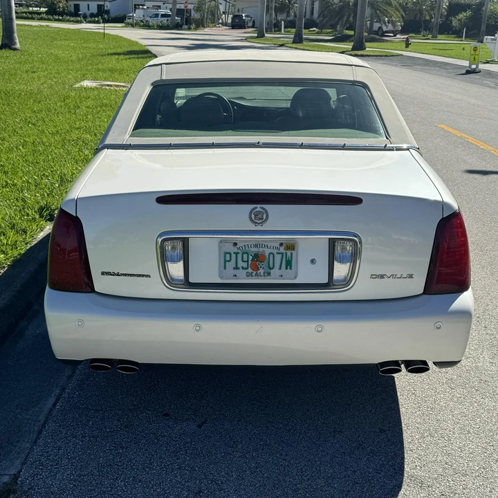 2000 Cadillac DeVille 8th Gen - Image 10 of 12