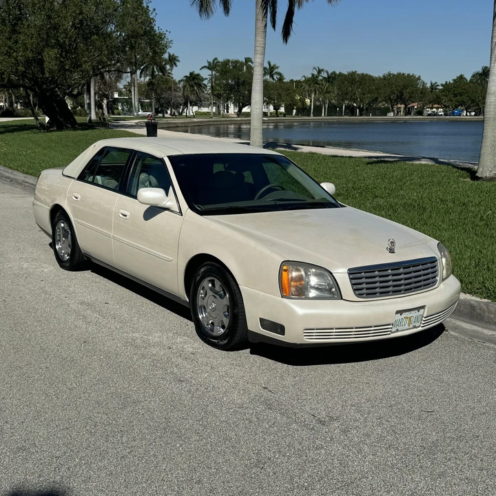 2000 Cadillac DeVille 8th Gen - Image 2 of 12