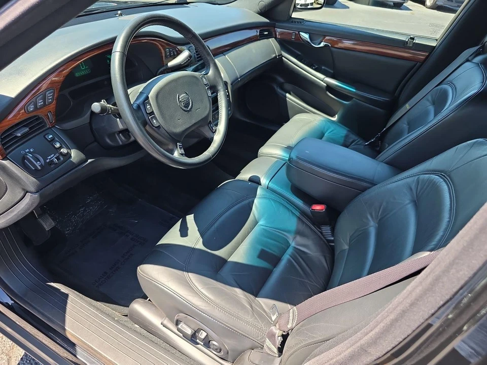 2000 Cadillac DeVille 8th Gen - Image 4 of 31