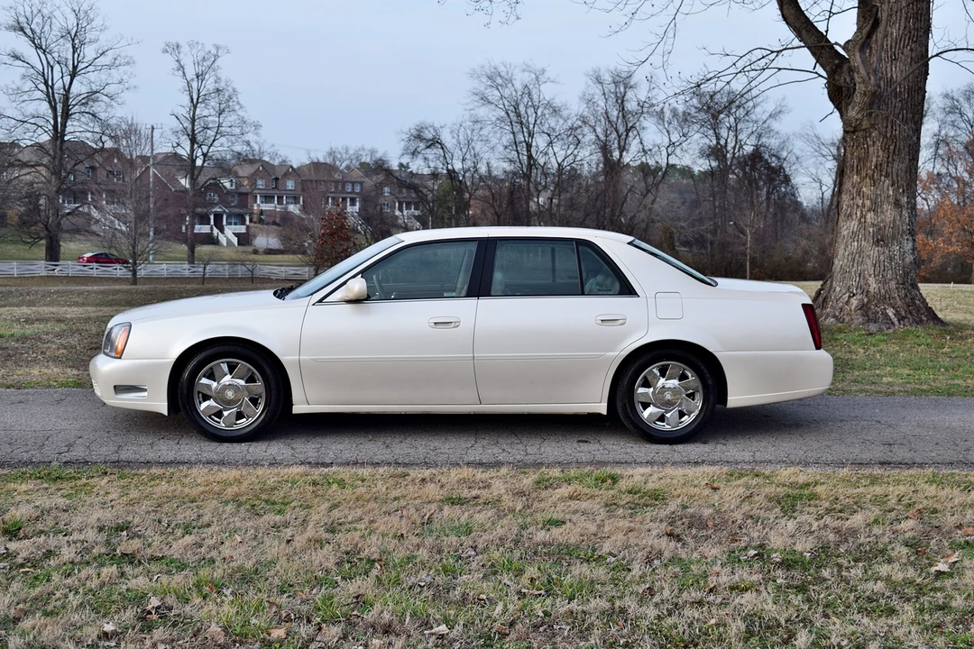 2000 Cadillac DeVille 8th Gen - Image 11 of 31