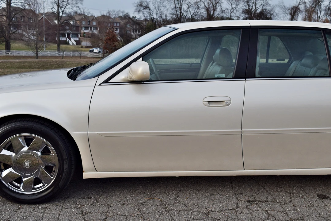 2000 Cadillac DeVille 8th Gen - Image 14 of 31