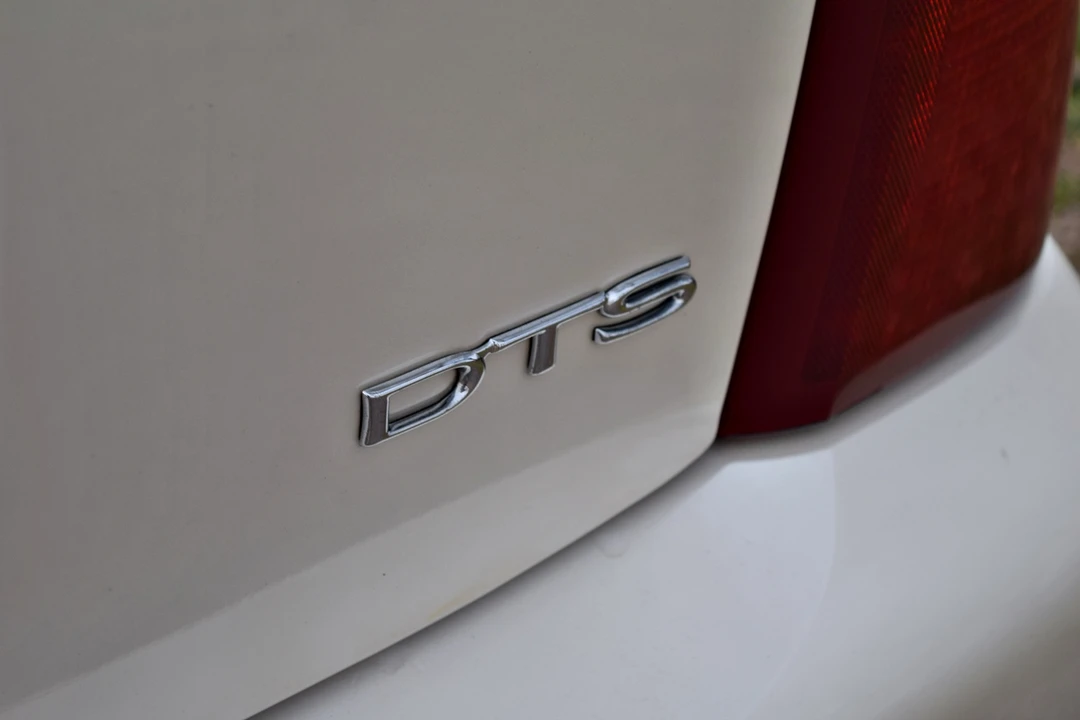 2000 Cadillac DeVille 8th Gen - Image 24 of 31