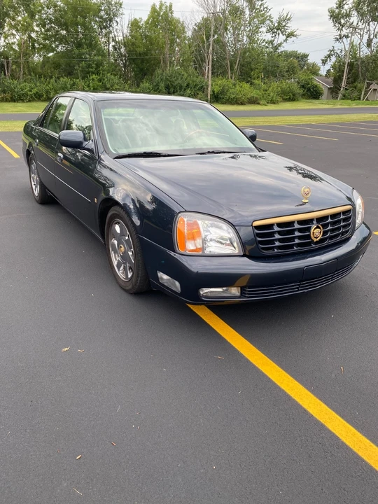 2000 Cadillac DeVille 8th Gen - Image 3 of 13