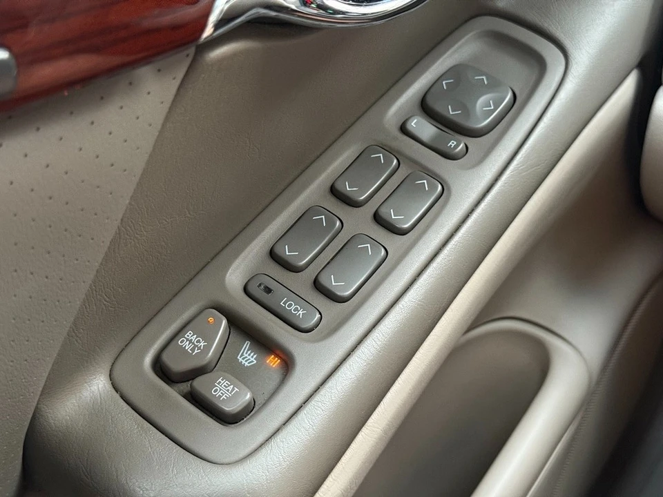 2000 Cadillac DeVille 8th Gen - Image 13 of 21