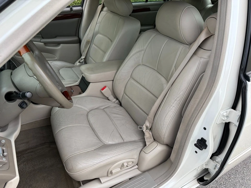 2000 Cadillac DeVille 8th Gen - Image 16 of 21