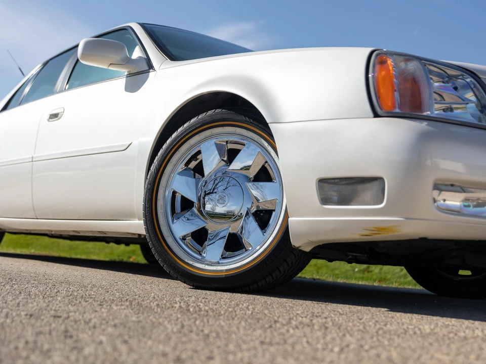 2000 Cadillac DeVille 8th Gen - Image 12 of 21