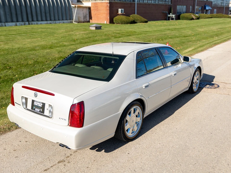 2000 Cadillac DeVille 8th Gen - Image 8 of 21