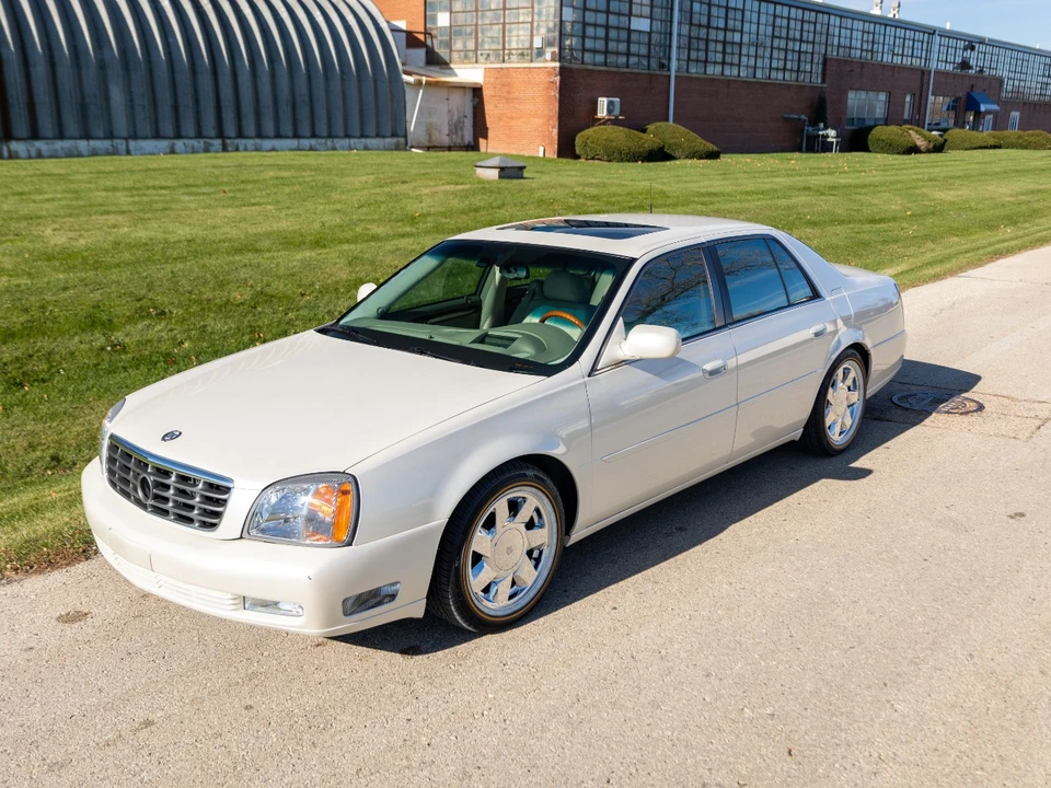 2000 Cadillac DeVille 8th Gen - Image 16 of 21