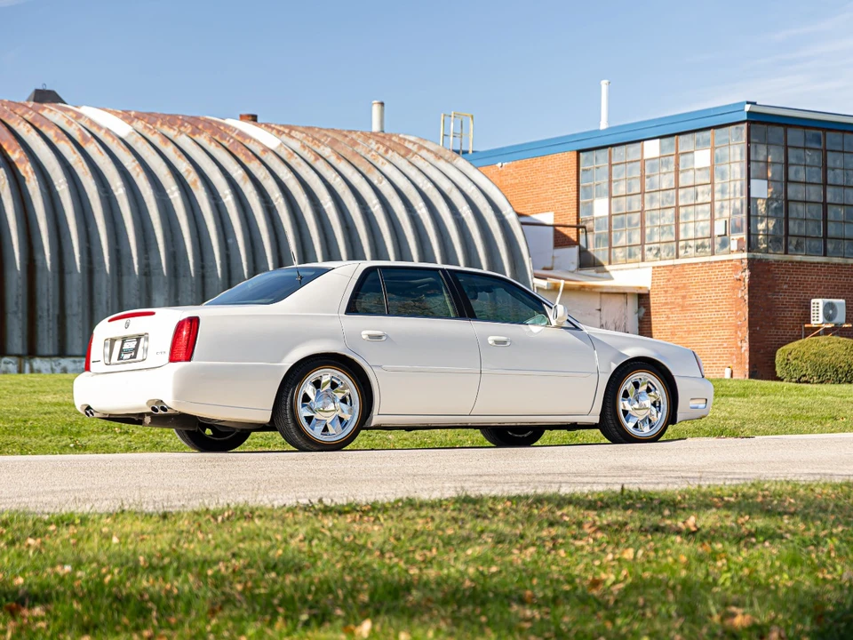 2000 Cadillac DeVille 8th Gen - Image 4 of 21