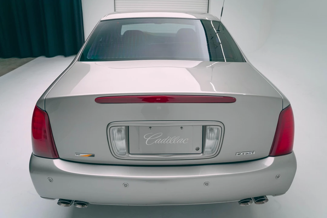 2000 Cadillac DeVille 8th Gen - Image 5 of 31