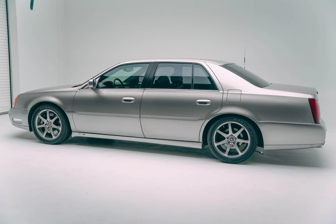 2000 Cadillac DeVille 8th Gen - Image 4 of 31