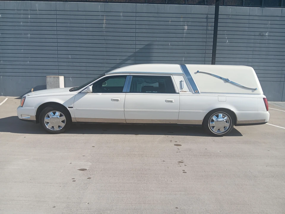 2000 Cadillac DeVille 8th Gen - Image 6 of 31