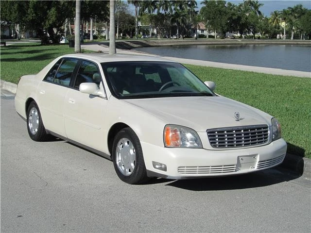 2000 Cadillac DeVille 8th Gen - Image 2 of 12