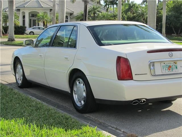 2000 Cadillac DeVille 8th Gen - Image 10 of 12