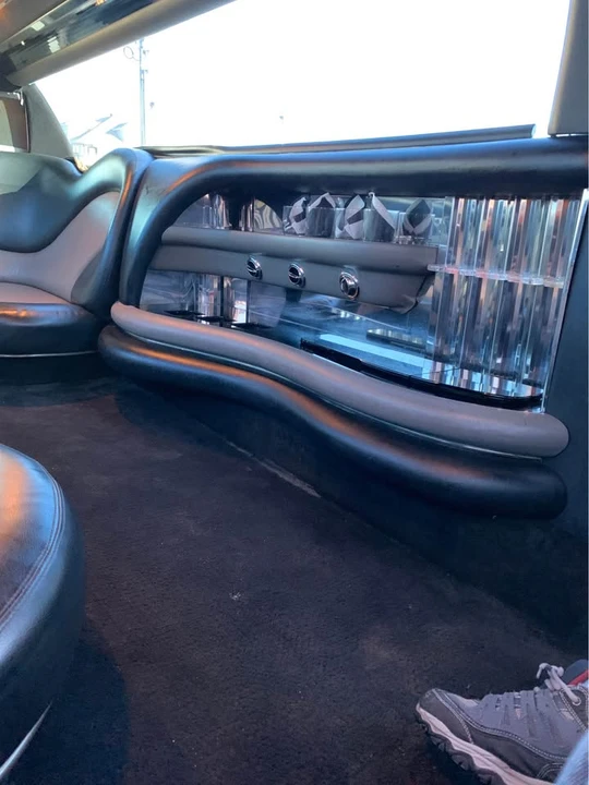 2000 Cadillac DeVille 8th Gen - Image 9 of 10