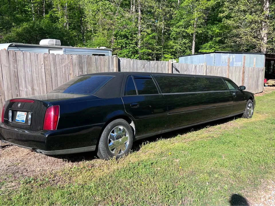 2000 Cadillac DeVille 8th Gen - Image 2 of 10