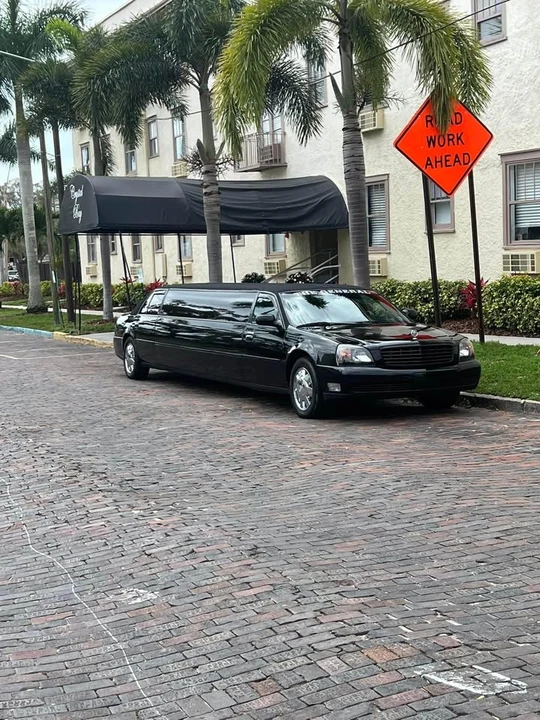 2000 Cadillac DeVille 8th Gen - Image 3 of 10