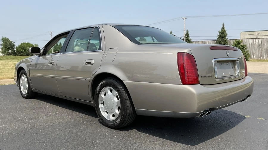 2000 Cadillac DeVille 8th Gen - Image 3 of 10