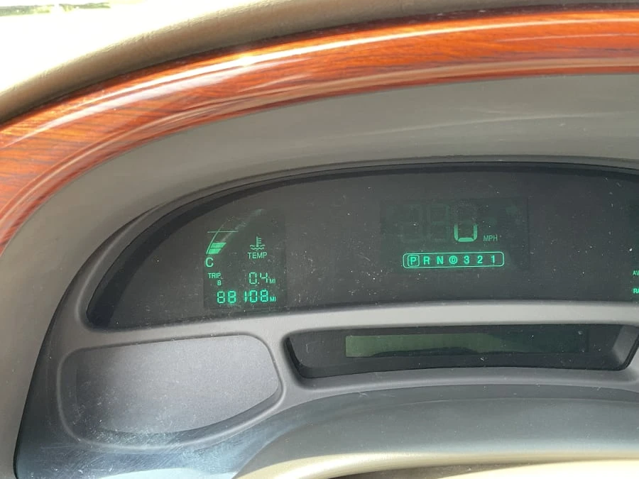 2000 Cadillac DeVille 8th Gen - Image 5 of 10