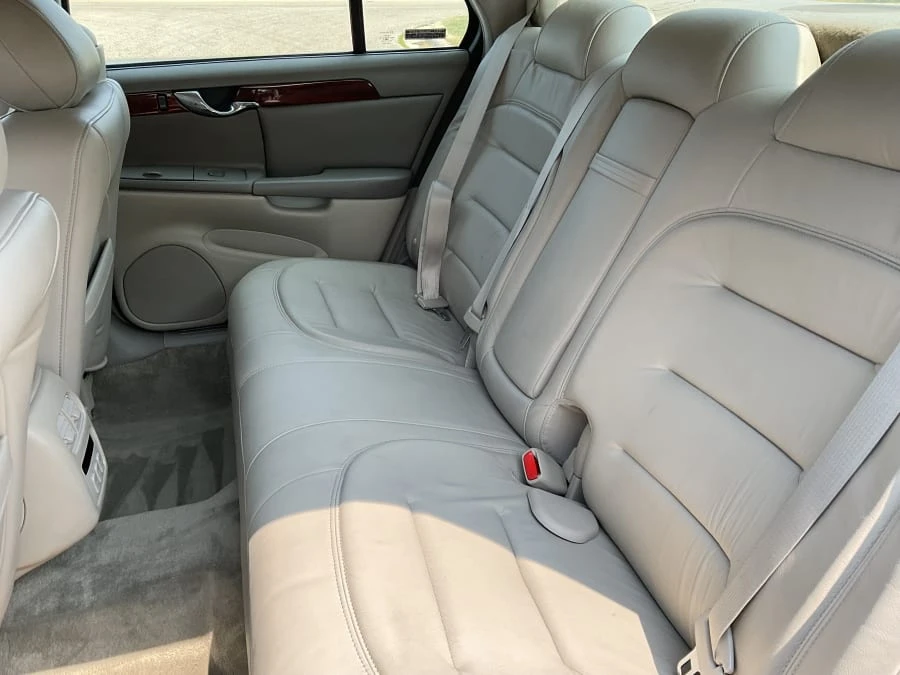 2000 Cadillac DeVille 8th Gen - Image 7 of 10